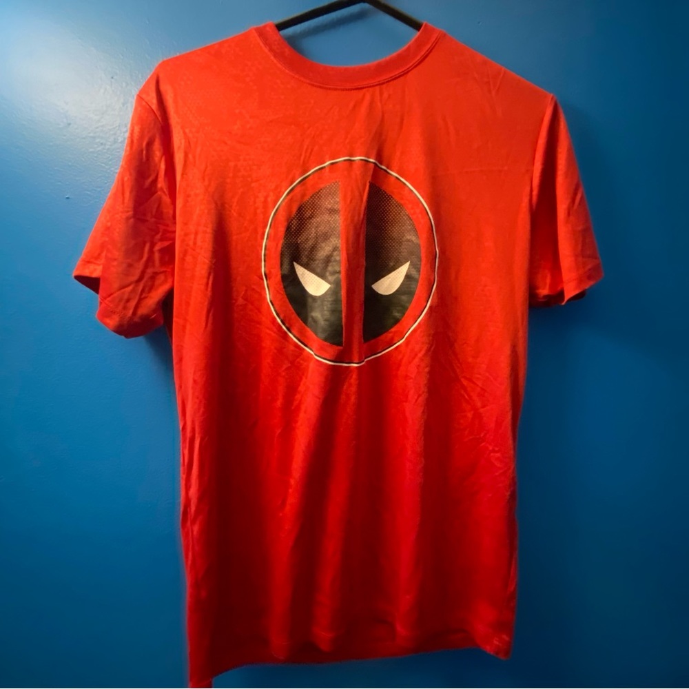 Marvel Deadpool small workout shirt